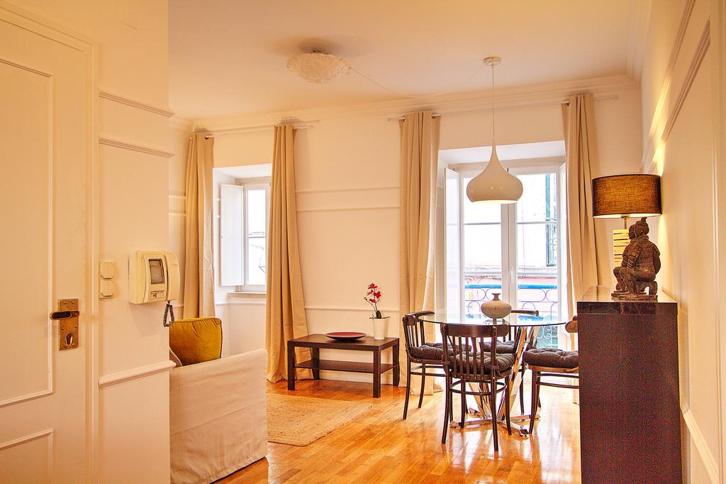 Heart Of Bairro Alto-live Like A Local Lisbon