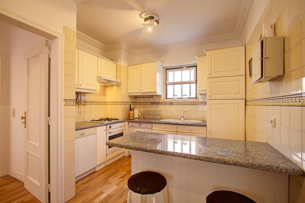 Apartment Heart Of Bairro Alto-live Like A Local