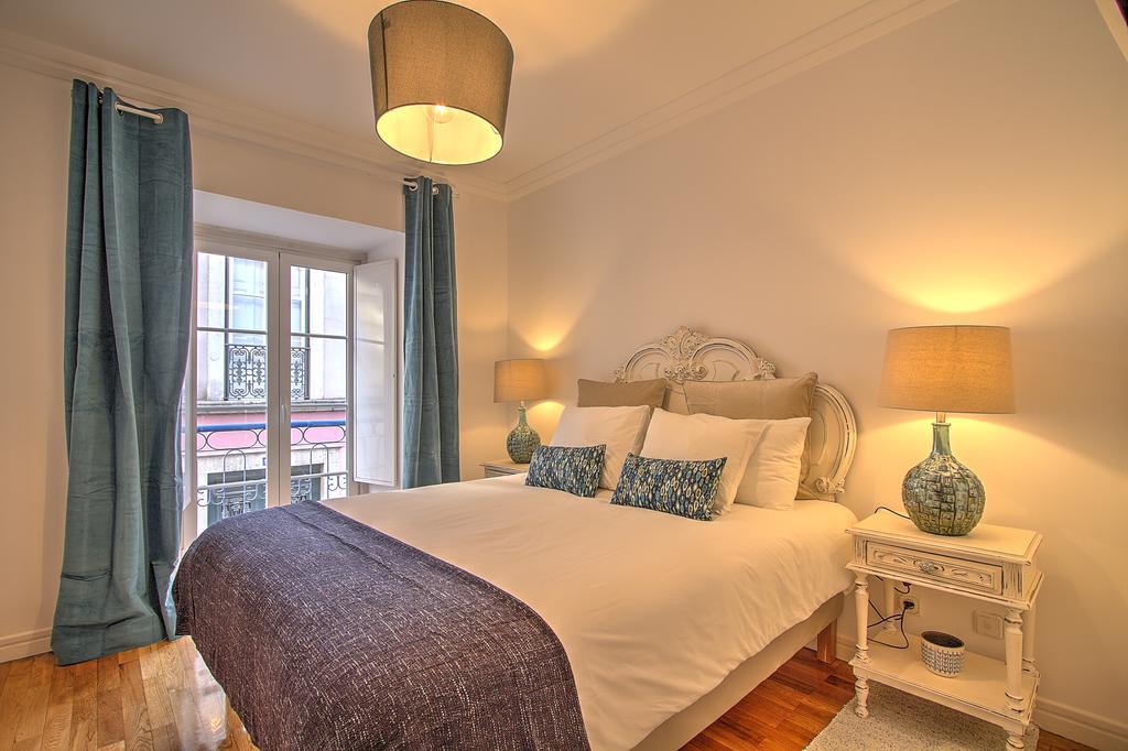 Apartment Heart Of Bairro Alto-live Like A Local *