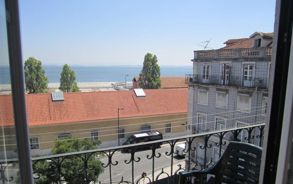 B.mar & Suites
