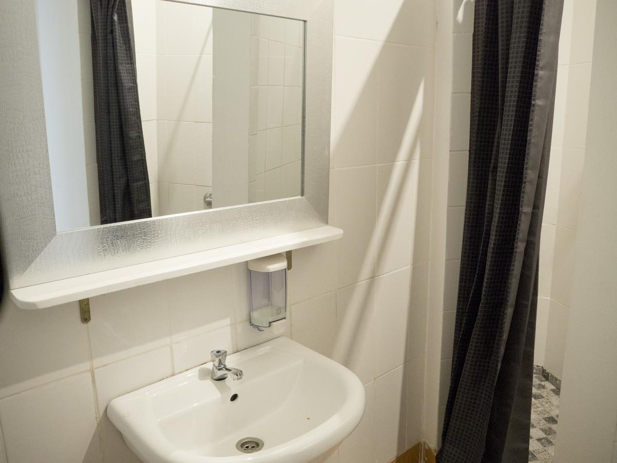 Hostel Aykibom