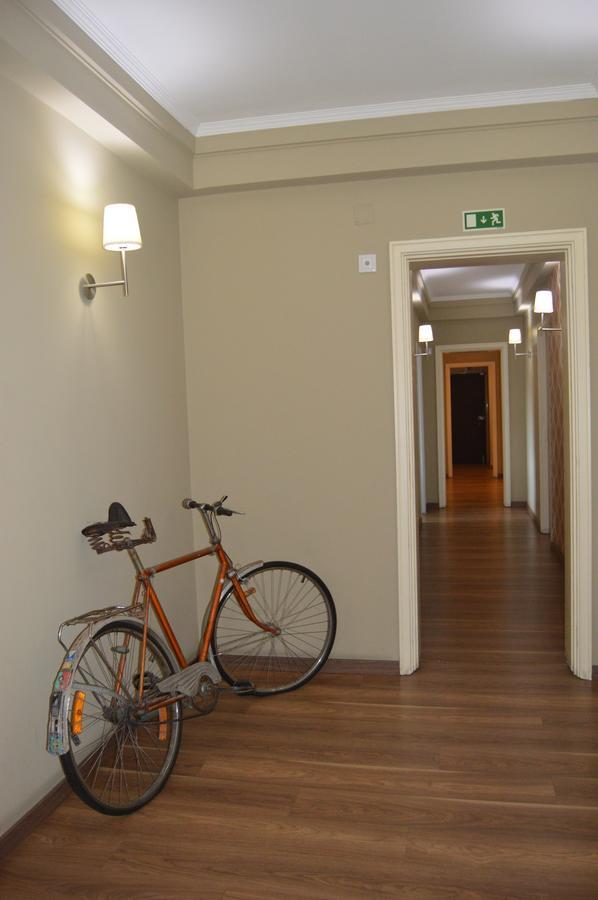 Dome Alvares Cabral Guest house Lisbon