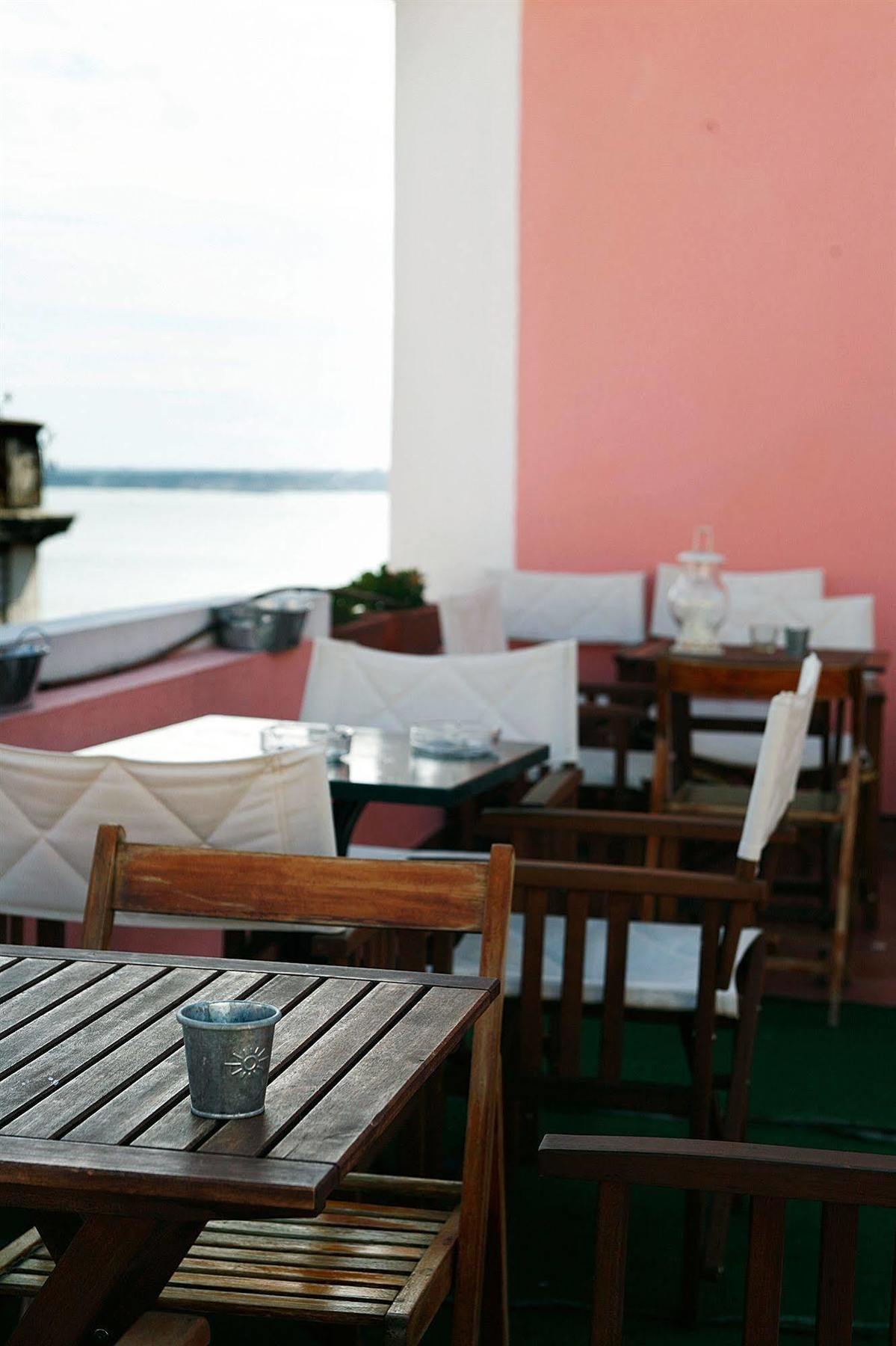 Alfama Patio Apartment Lisbon
