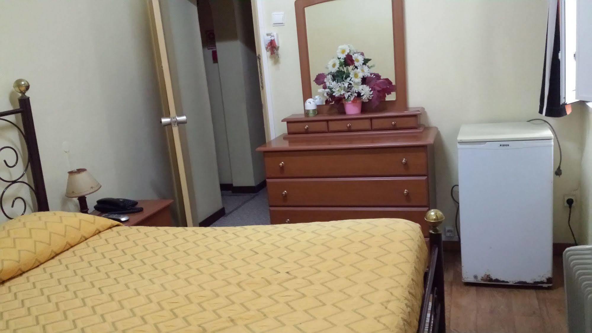 Guest house Pensao Residencial Flor Dos Cavaleiros