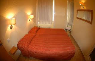 Residencial Castromira Apartment Lisbon