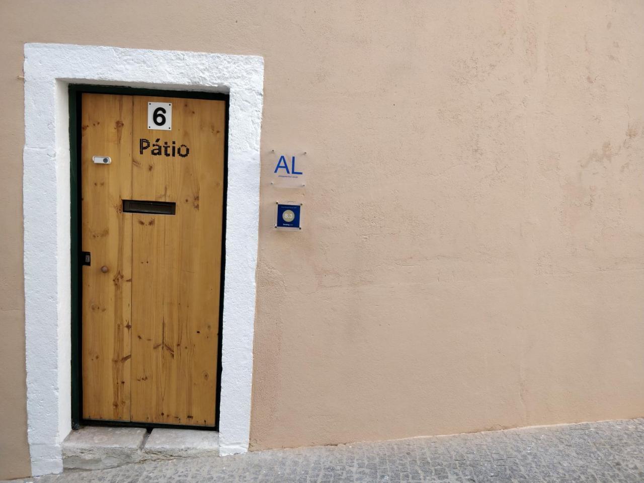 Albergue Patio Da Mouraria *
