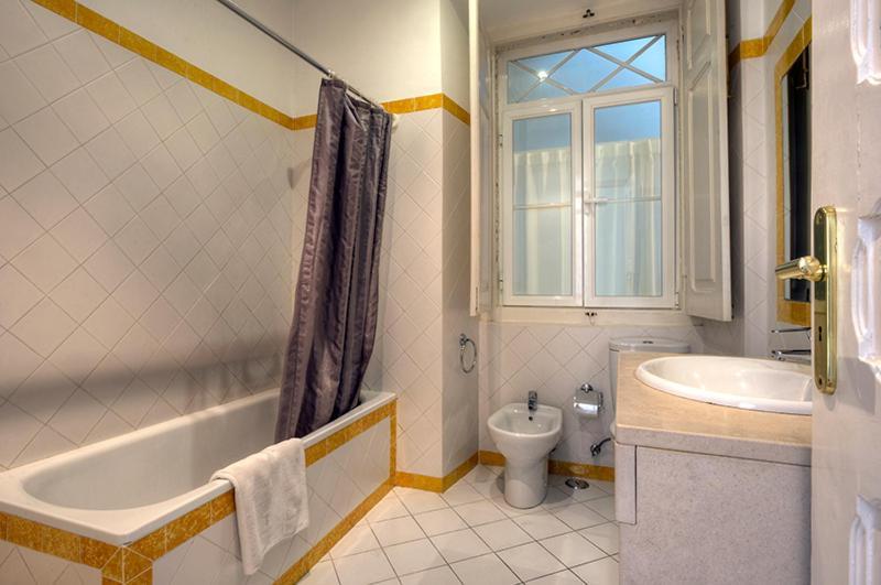 Apartment Angola 1 - 6 Bedrooms