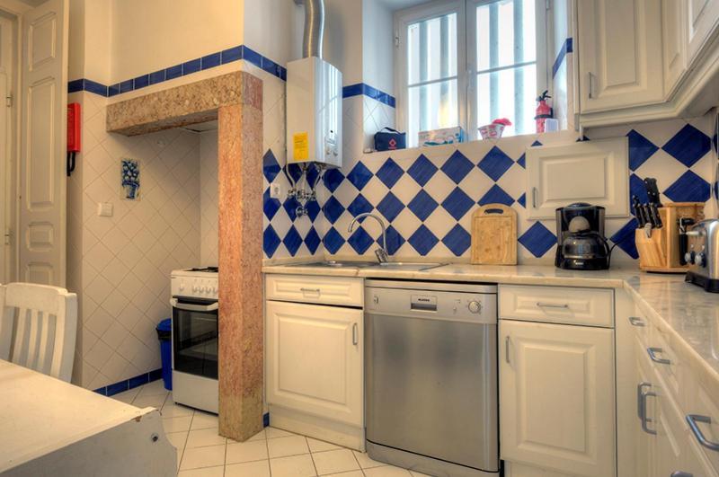 Angola 1 - 6 Bedrooms Apartment