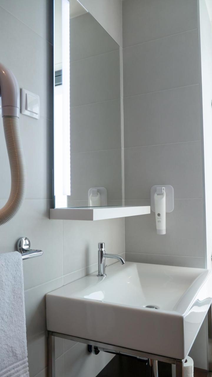 Easyhotel Hotel