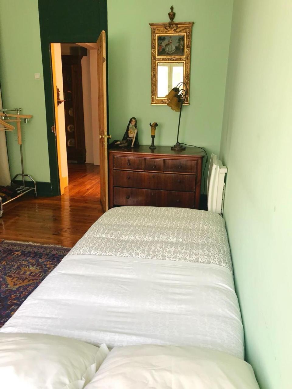 Casa Do Ze- Quarto em Acomodações Particulares *