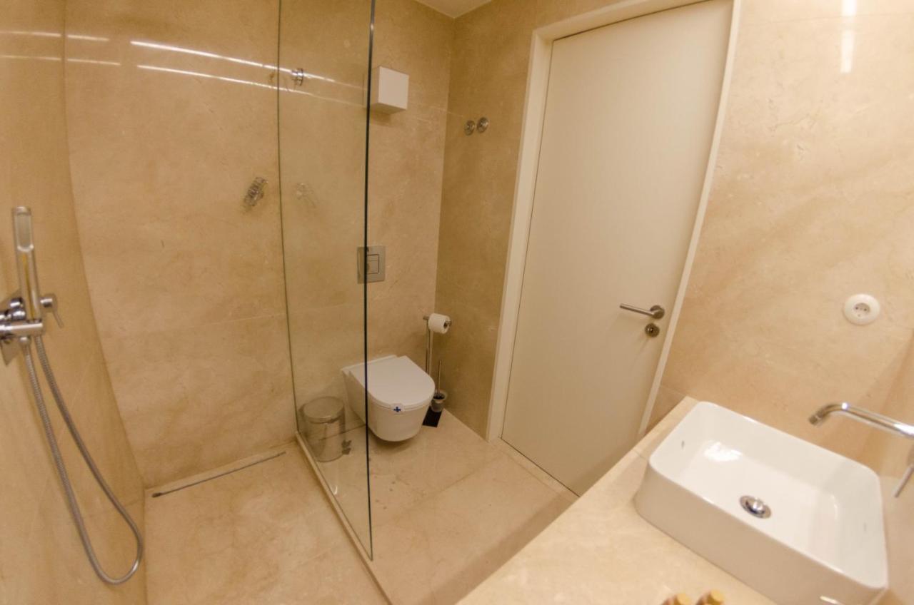 Altido Trendy 2br Apt In Sao Bento, Moments From Garden Sao Bento Apartment Lisbon