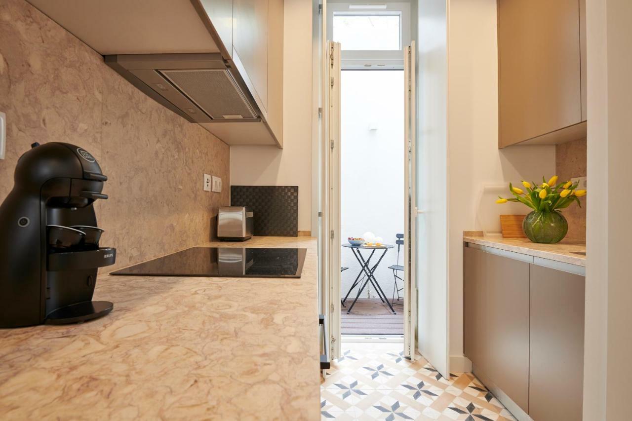 Apartment Rosario In Graca Lisbon