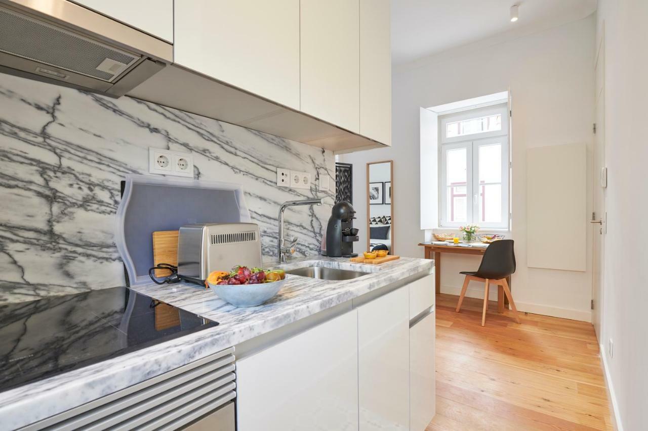 Apartment Rosario In Graca Lisbon
