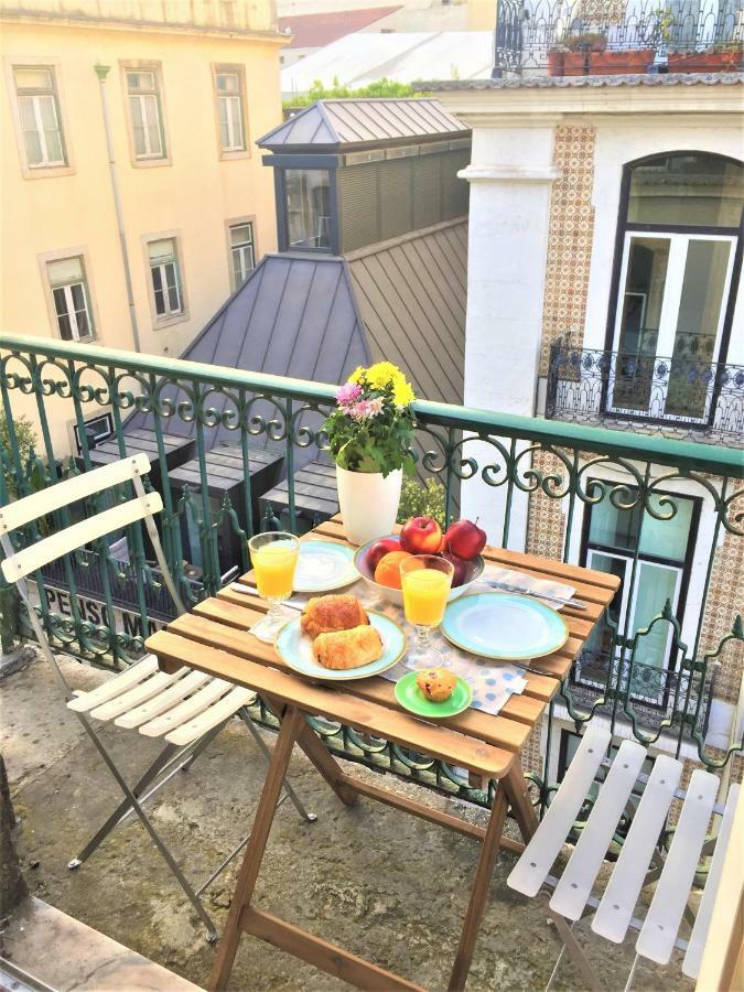 Charming Chiado 2bedr W/balcony And View