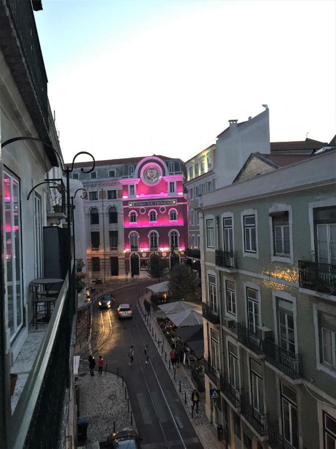 Apartment Charming Chiado 2bedr W/balcony And View Lisbon