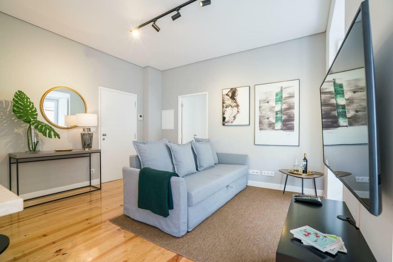 Modern In Chiado Apartment
