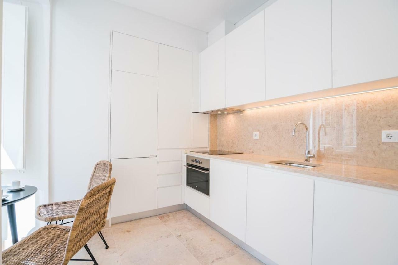 Modern In Chiado Apartment