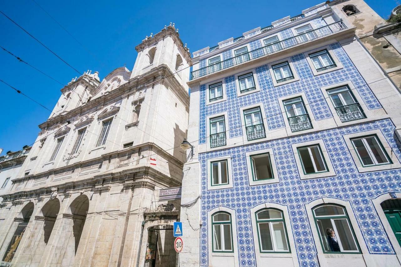 Modern In Chiado