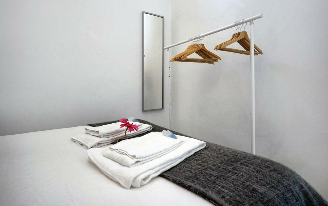 Trendy Alcantara Apartment