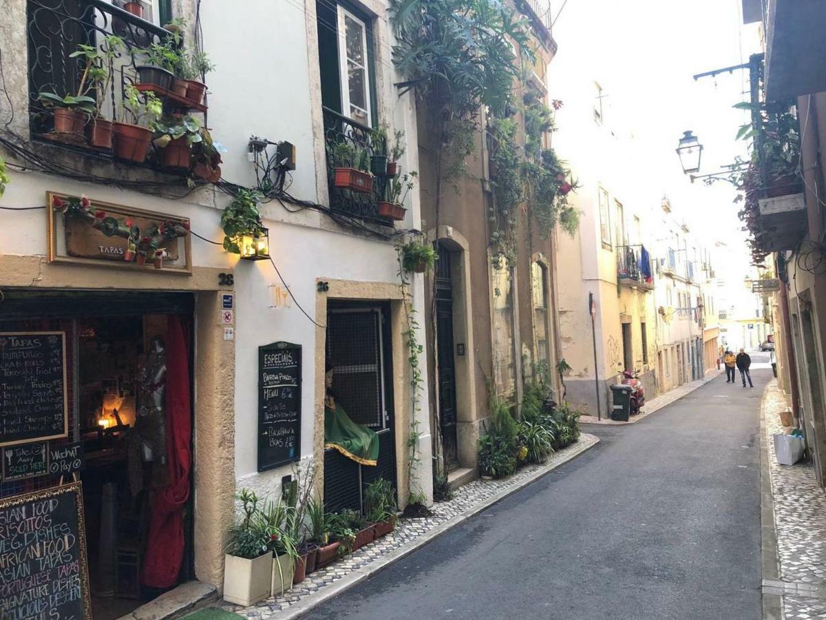Street - Lovely Historic Center * Lisbon