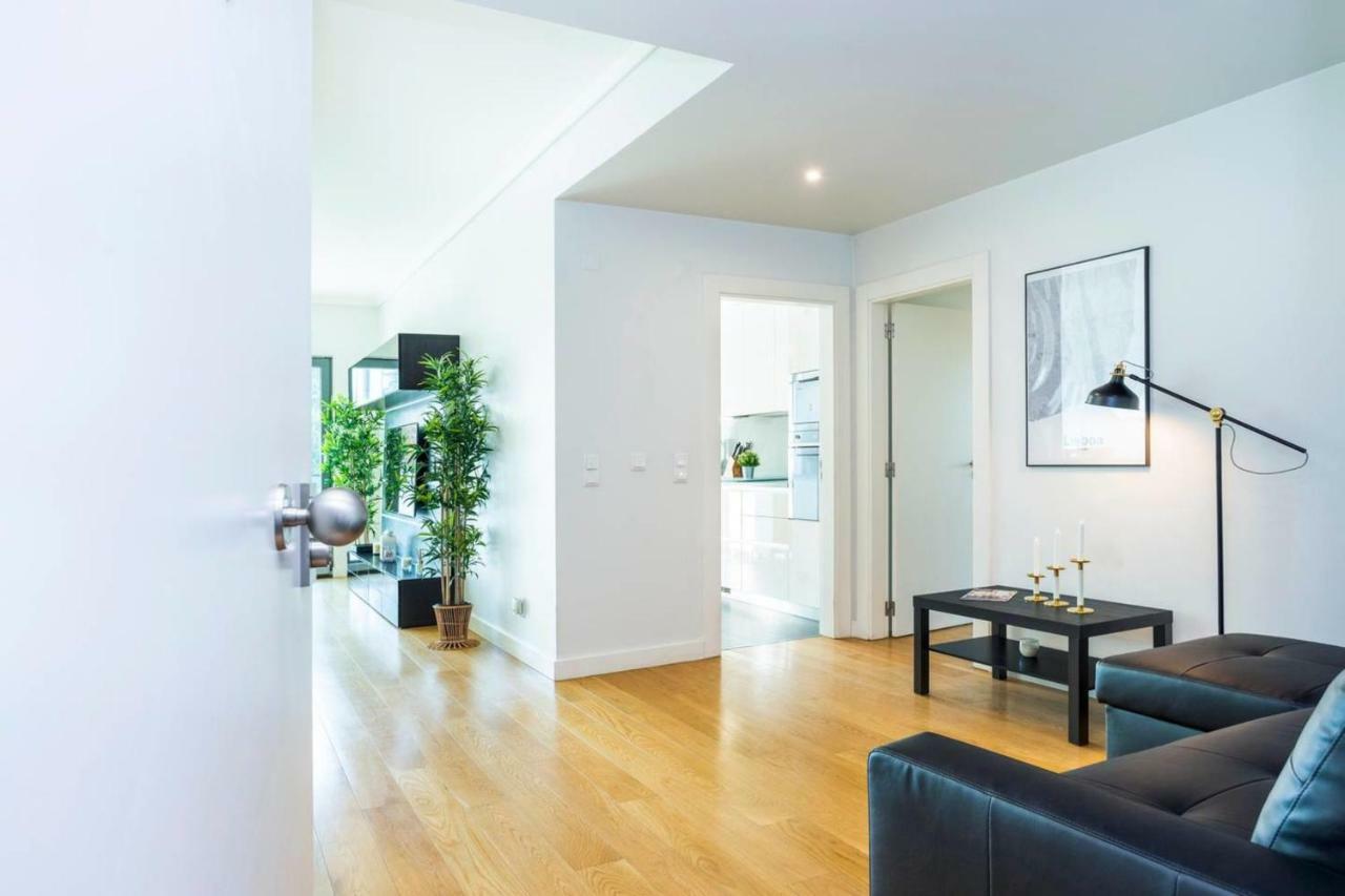 Guestready - Spacious Campolide Family Apt Fits 6 Apartment *