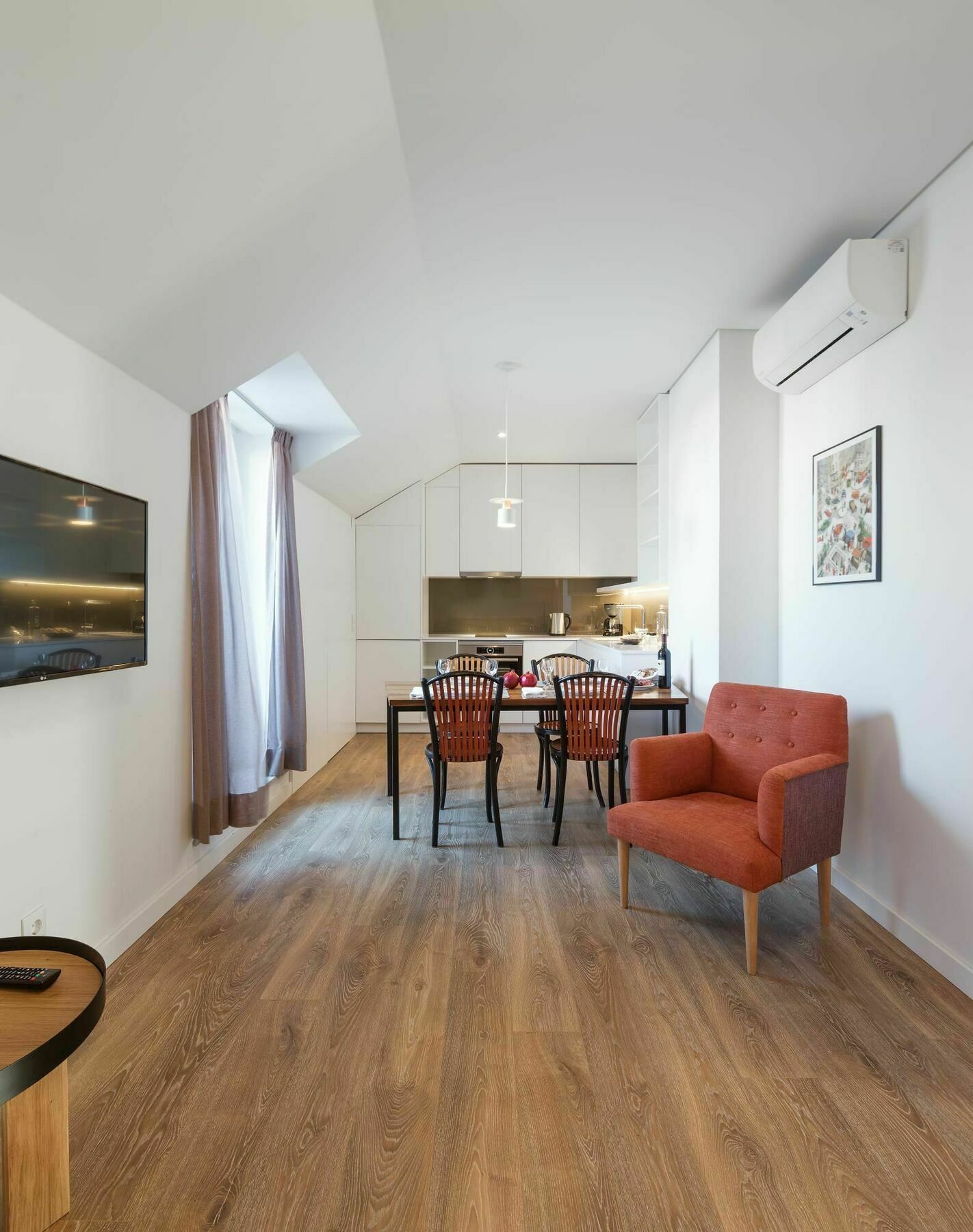 Serviced - Chiado Emenda *