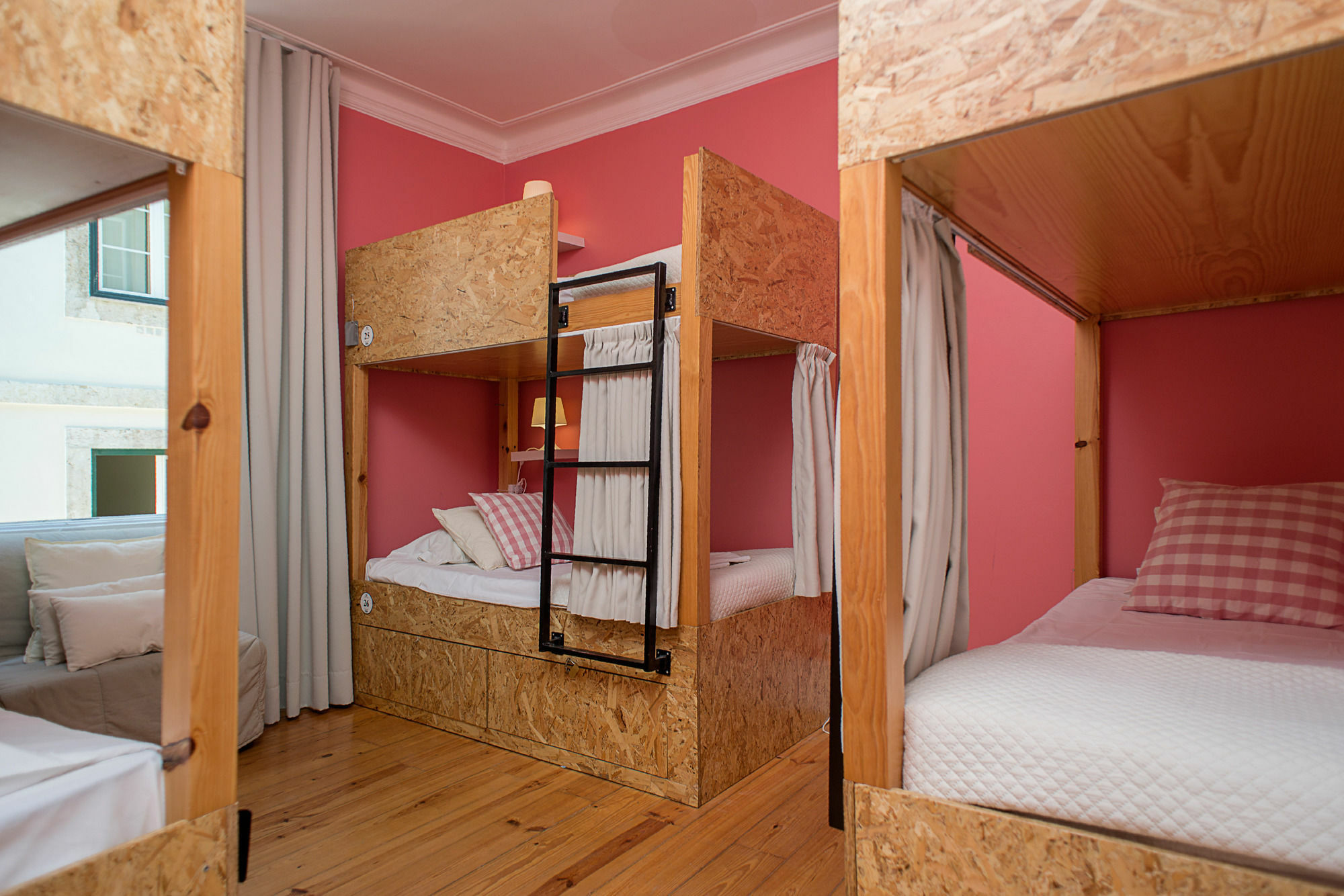 Passport Hotel