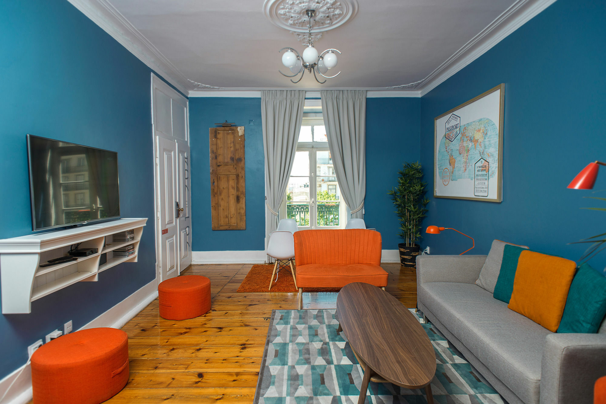 Passport Hotel