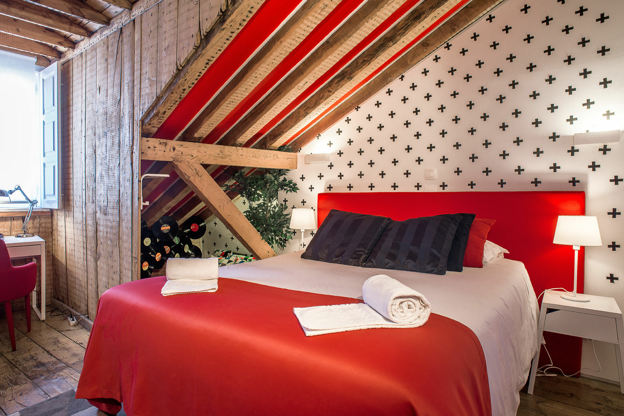Passport Hotel