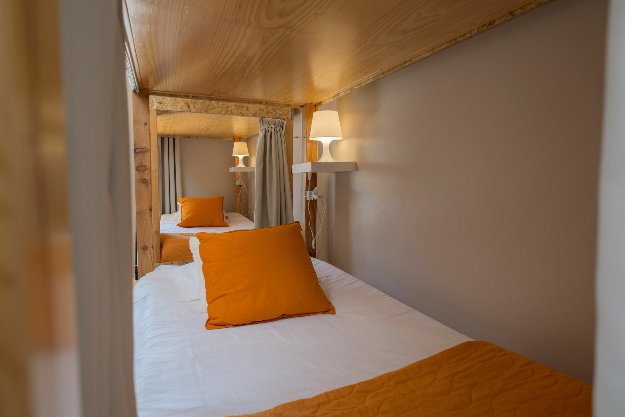 Passport Hotel 2*