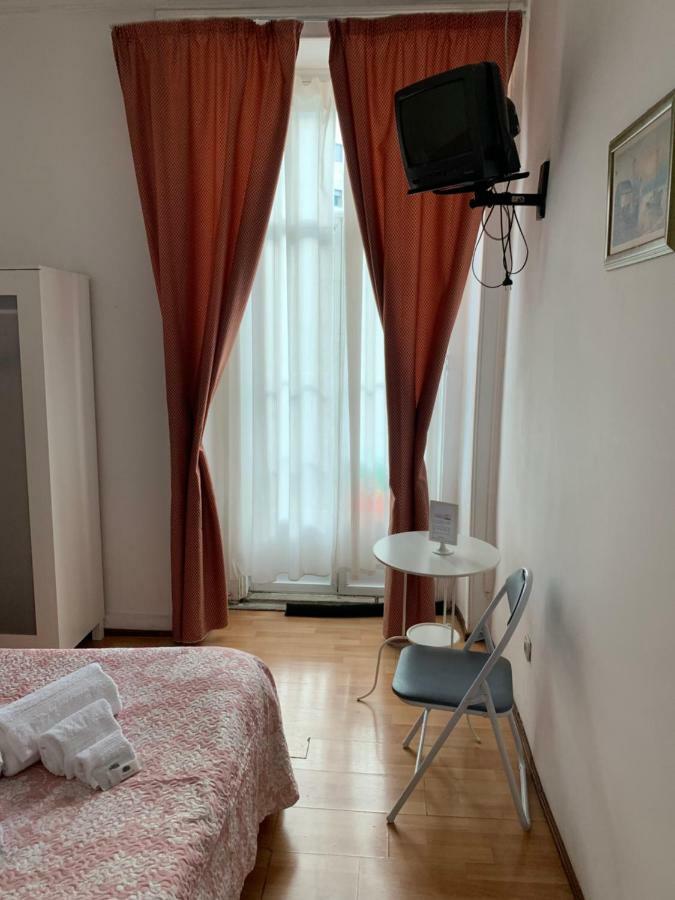 Guest house Residencia Whitelove