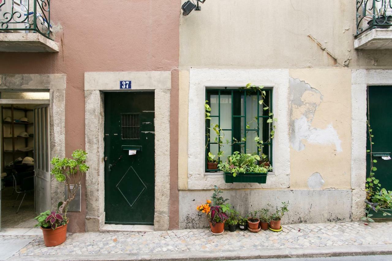 Street - Lovely Historic Center * Lisbon