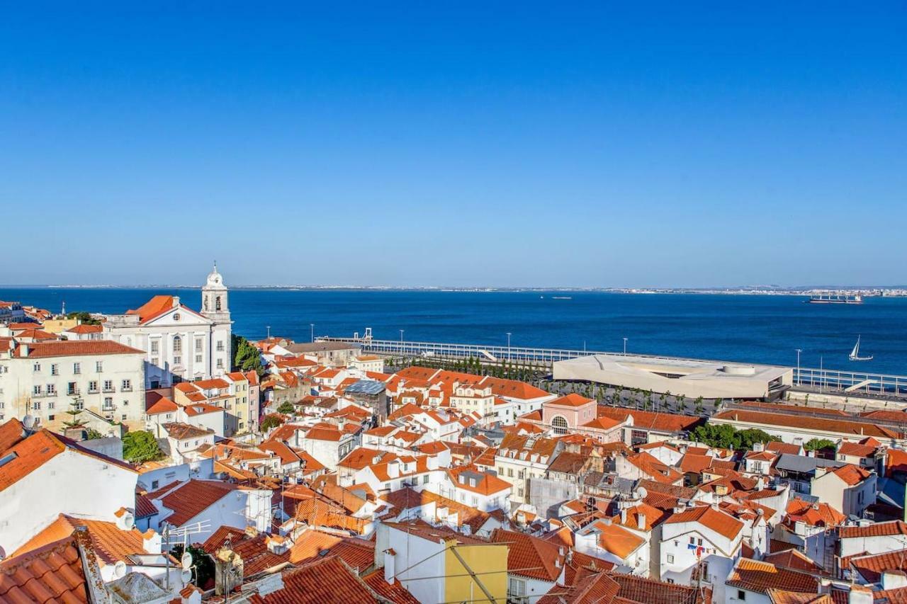 Lovelystay - Traditional Alfama View Apartment Lisbon