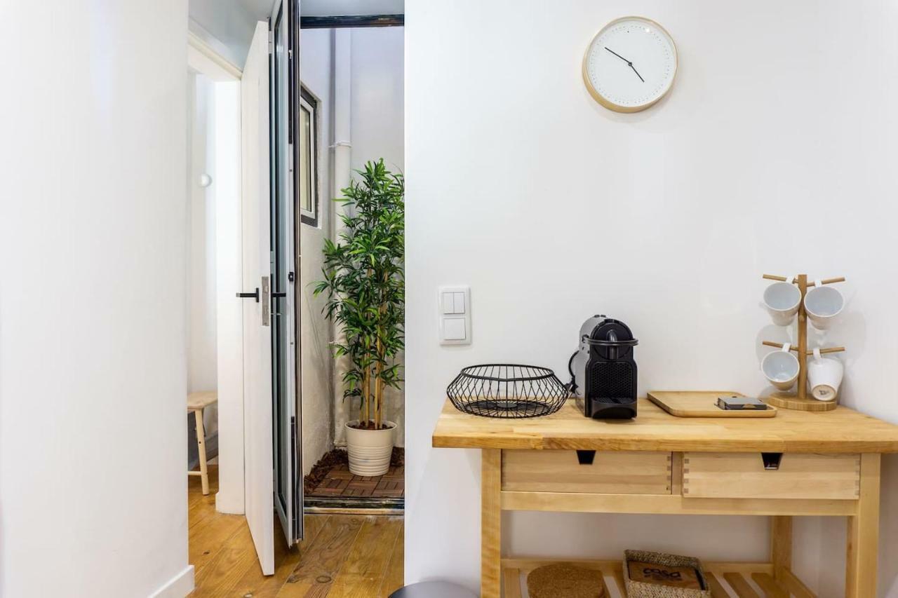 Lovelystay - Traditional Alfama View Apartment *
