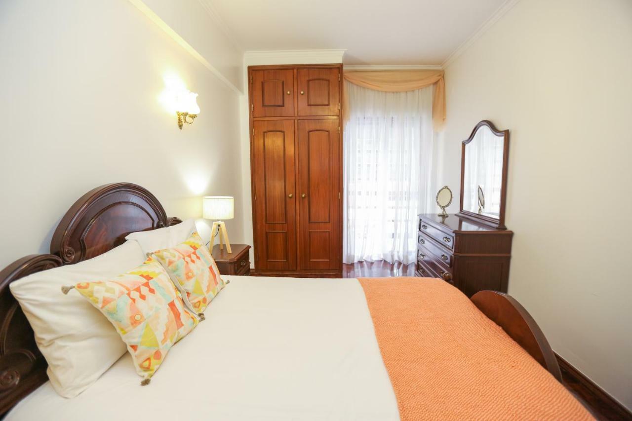 Like-home-t4-bright Benfica Apt-terrace * Lisbon
