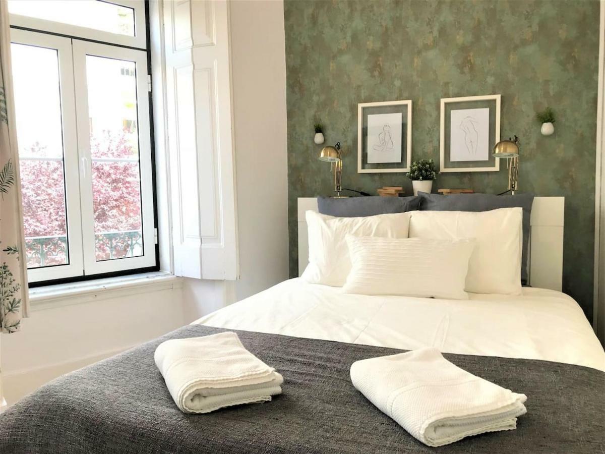 Principe Real - 2 Bedroom With Terrace * Lisbon