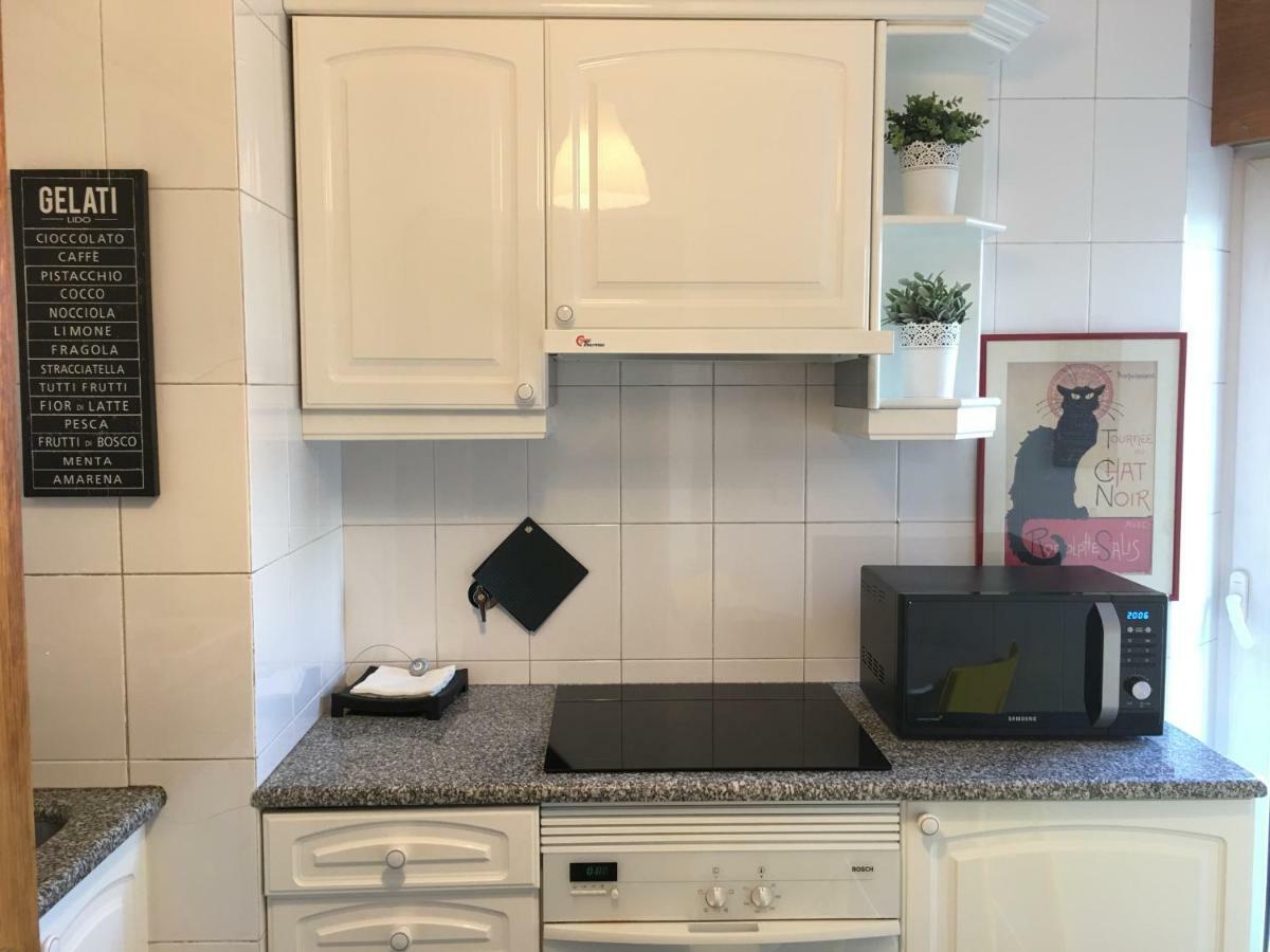 Apartment 8-bit-building