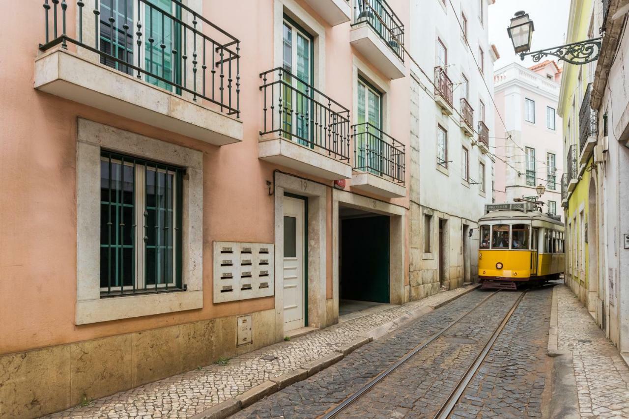Alfama Modern Two-bedroom W/ River View And Parking - By Lu Holidays Apartment