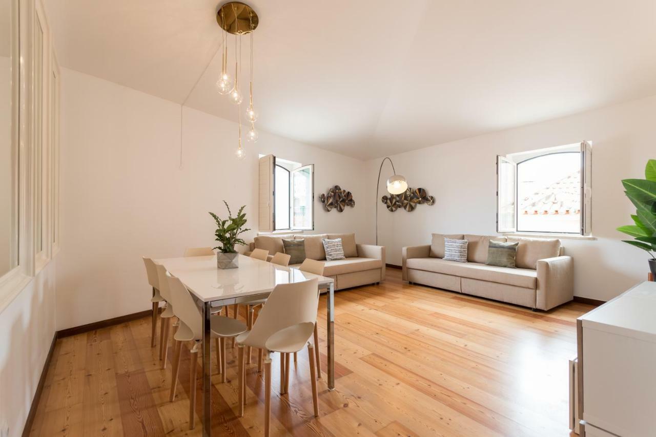 Alfama Modern Two-bedroom W/ River View And Parking - By Lu Holidays Apartment