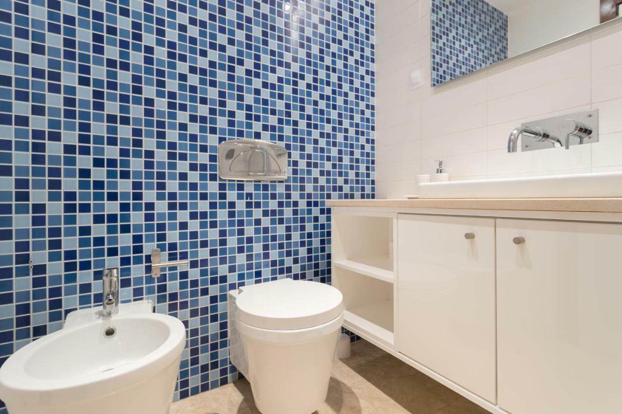 Alfama Modern Two-bedroom W/ River View And Parking - By Lu Holidays Apartment *
