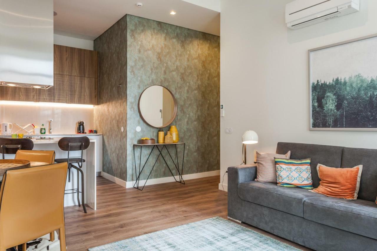 Exclusive 1 Bedroom Flat In The Heart Of Apartment *