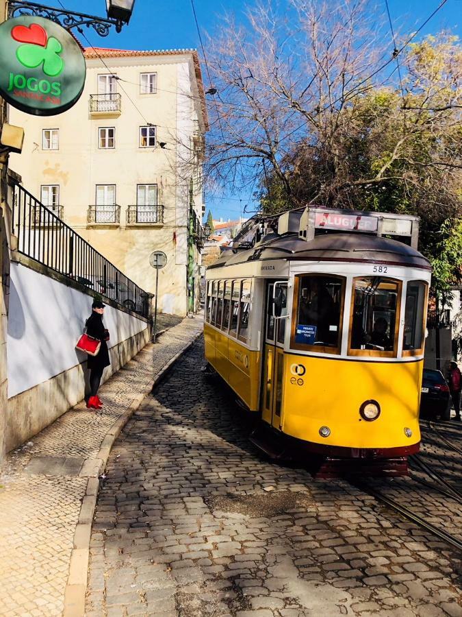 Rouge In The Heart * Lisbon