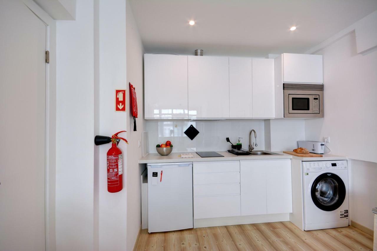 Bairro Azul - Av. Ressano Garcia Apartment *