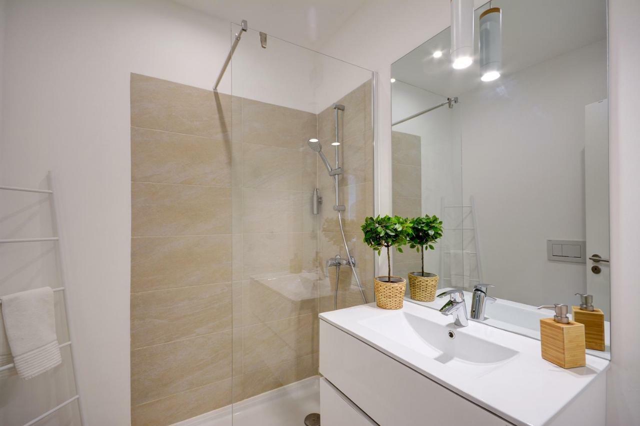 Bairro Azul - Av. Ressano Garcia *