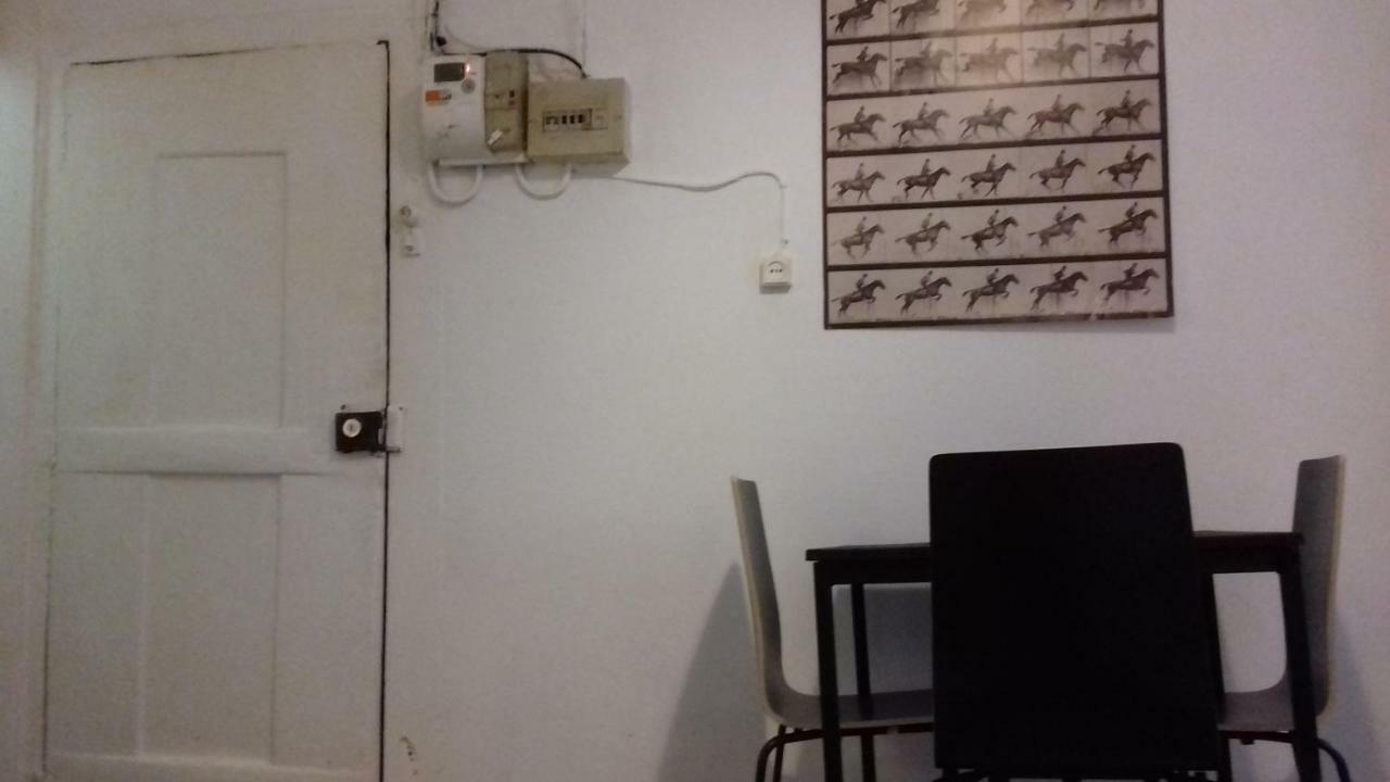 Center | Chiado Typical Small Flat Apartment Lisbon