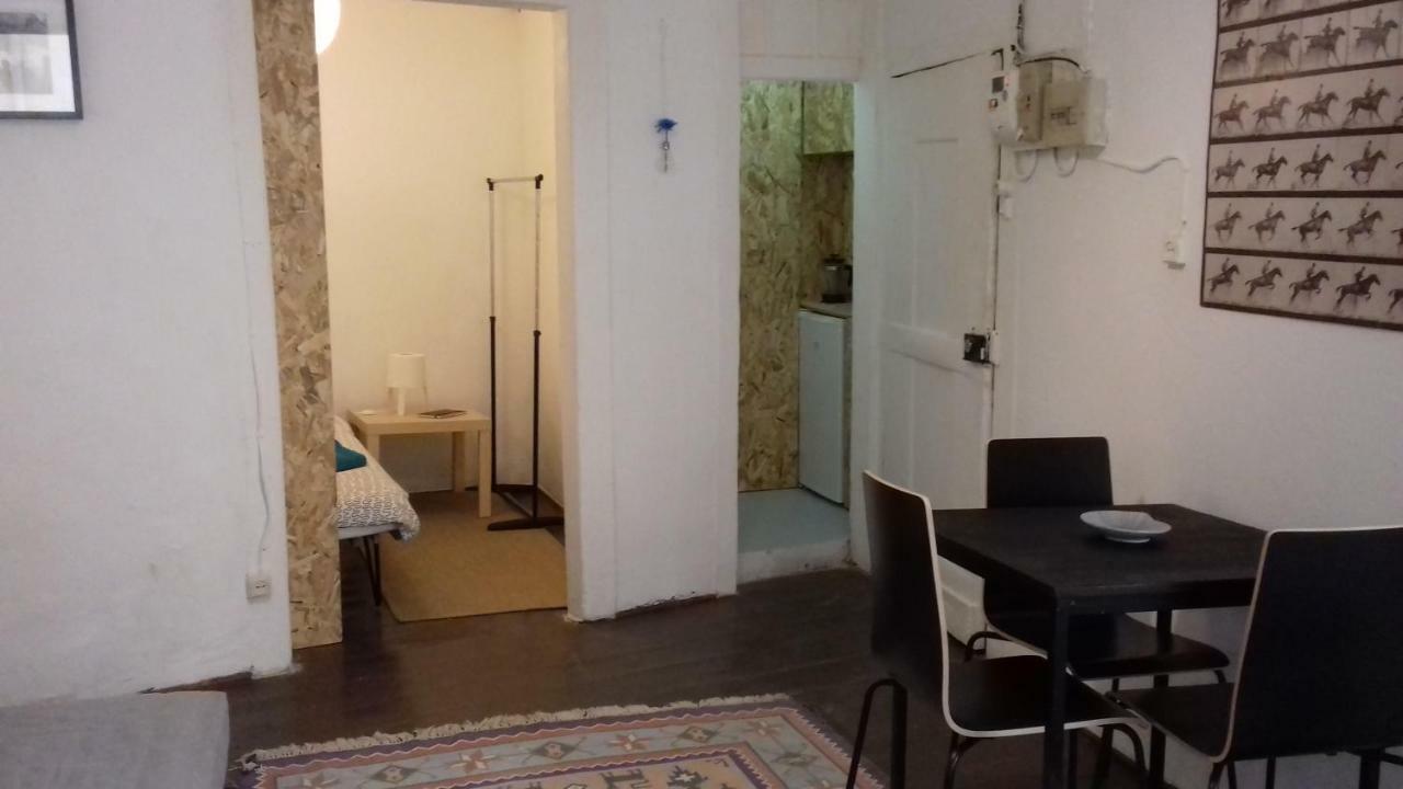 Center | Chiado Typical Small Flat Apartment