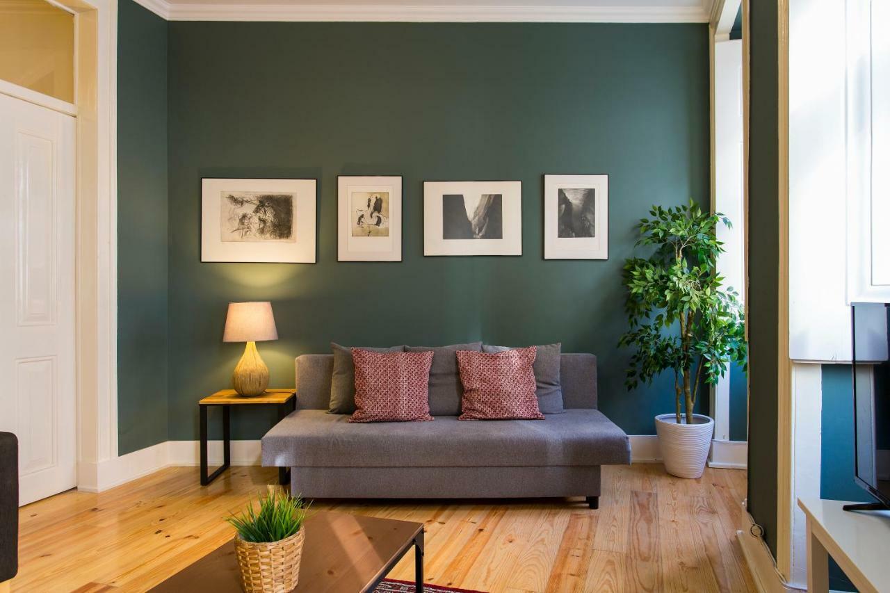Gloria By Hill Apartment *