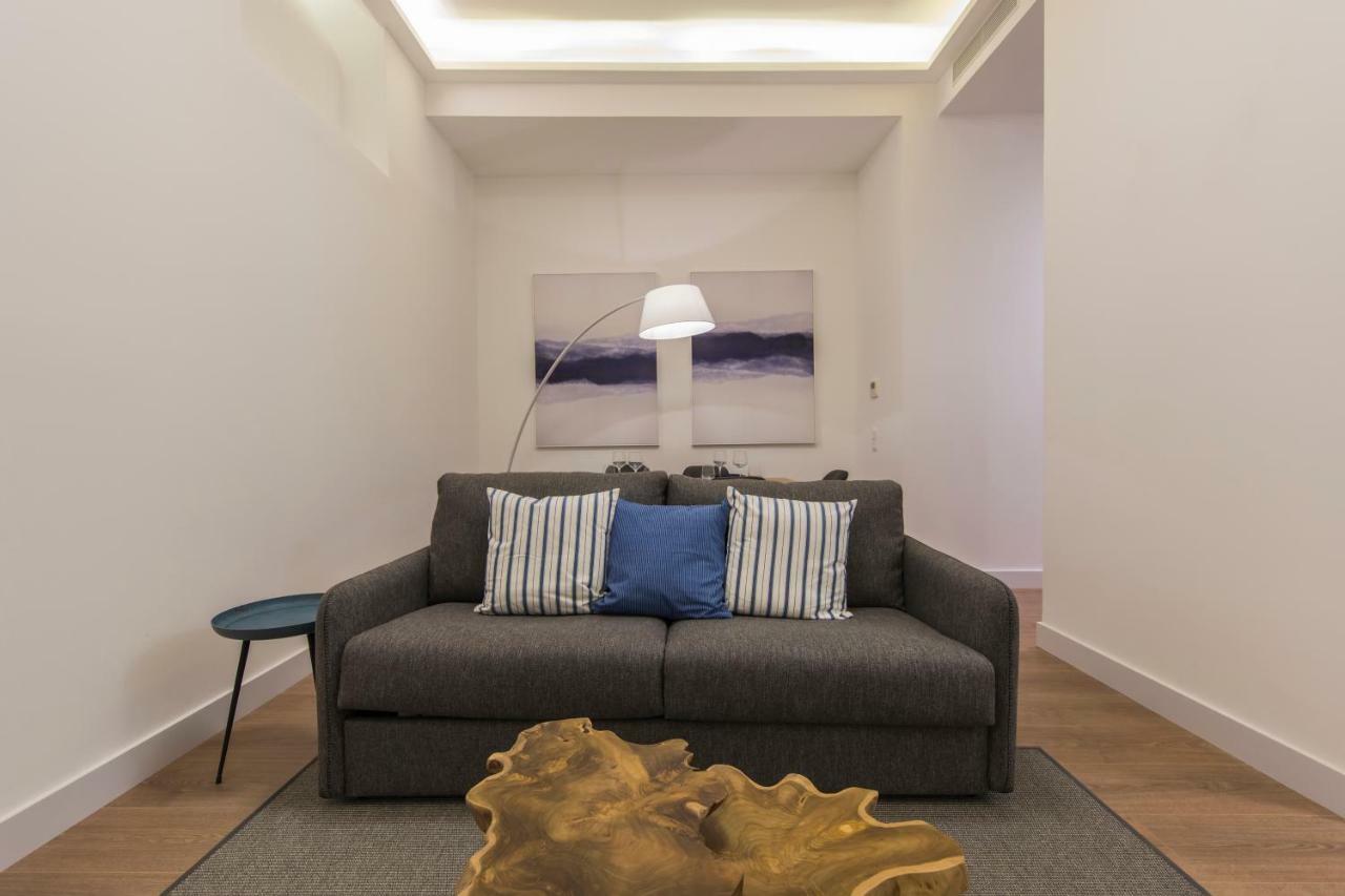 High Ceiling Duplex At Cais Do Sodre Apartamento