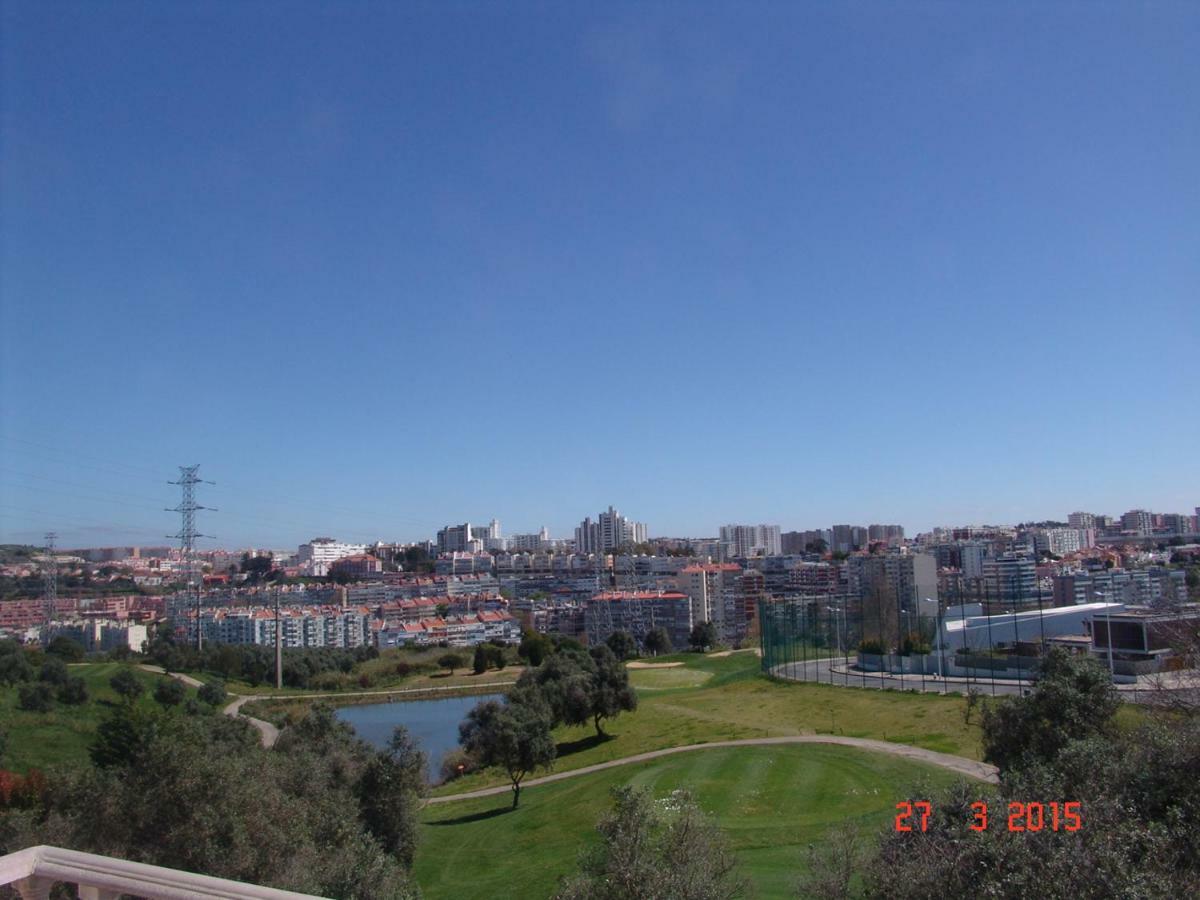 Casa de hóspedes Sunny Golf And Free Parking *