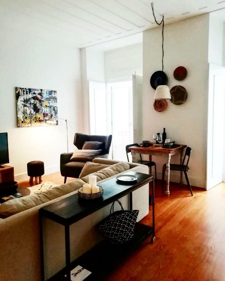 Charming & Modern Flat Close To Time Out Market *